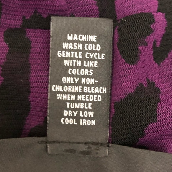 INC International Concepts Purple animal print ruffle blouse Top Size S - Picture 10 of 11